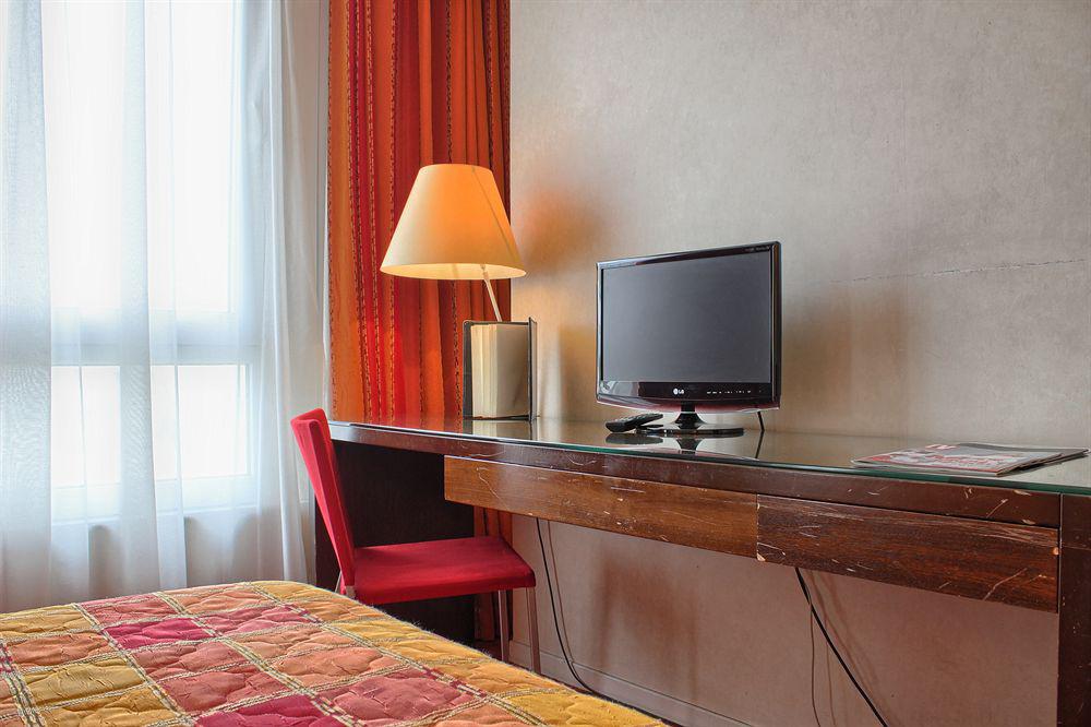 Hotel Pavillon Saint Augustin Paris Exterior foto